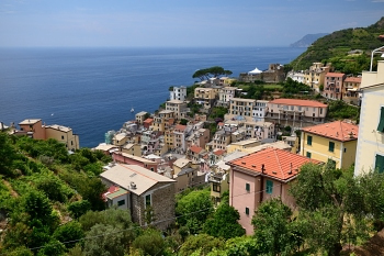 2018_06_17_Cinque-Terre_Riomaggiore_003_D610--10-24__CNX-D