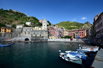 2018_06_17_Cinque-Terre_Vernazza_005_D610--10-24__CNX-D