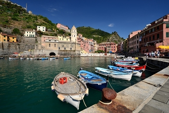 2018_06_17_Cinque-Terre_Vernazza_006_D610--10-24__CNX-D