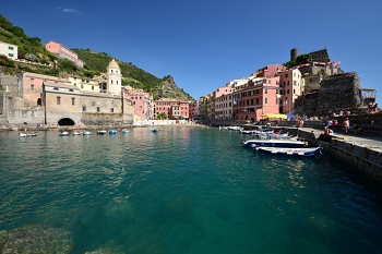 2018_06_17_Cinque-Terre_Vernazza_007_D610--10-24__CNX-D