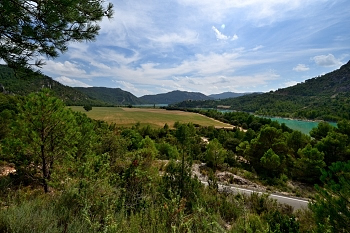 2017_08_07_Espagne__Gorges_entre_les_lacs_d_El_Grado_et_de_Mediano_001_D610--10-24__CNX-D