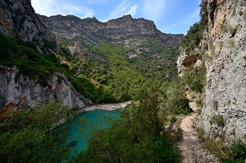 2017_08_07_Espagne__Gorges_entre_les_lacs_d_El_Grado_et_de_Mediano_010_D610--10-24__CNX-D