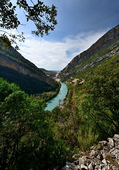 2017_08_07_Espagne__Gorges_entre_les_lacs_d_El_Grado_et_de_Mediano_030_D610--10-24__CNX-D