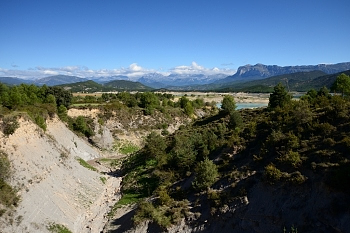 2017_08_10_Espagne__Barrage_du_lac_de_Mediano_002_D610--10-24__CNX-D