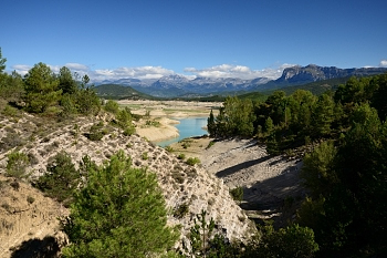 2017_08_10_Espagne__Barrage_du_lac_de_Mediano_004_D610--10-24__CNX-D