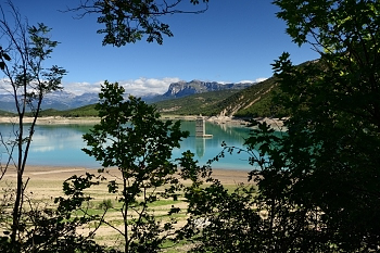 2017_08_10_Espagne__Barrage_du_lac_de_Mediano_014_D610--10-24__CNX-D