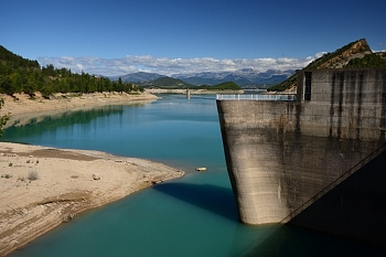 2017_08_10_Espagne__Barrage_du_lac_de_Mediano_017_D610--10-24__CNX-D