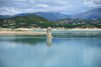 2017_08_10_Espagne__Barrage_du_lac_de_Mediano_031_D610--28-300__CNX-D