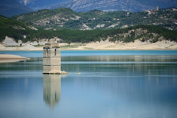 2017_08_10_Espagne__Barrage_du_lac_de_Mediano_032_D610--28-300__CNX-D