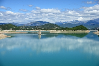 2017_08_10_Espagne__Barrage_du_lac_de_Mediano_034_D610--28-300__CNX-D