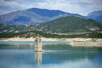 2017_08_10_Espagne__Barrage_du_lac_de_Mediano_035_D610--28-300__CNX-D