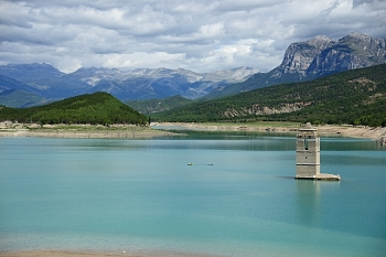 2017_08_10_Espagne__Barrage_du_lac_de_Mediano_037_D610--28-300__CNX-D