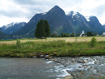 2008_06_14_Hellesylt_A_Geiranger_148_N_50__CNX-D