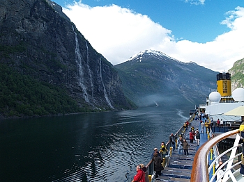 2008_06_14_Hellesylt_A_Geiranger_480_N_70__CNX-D