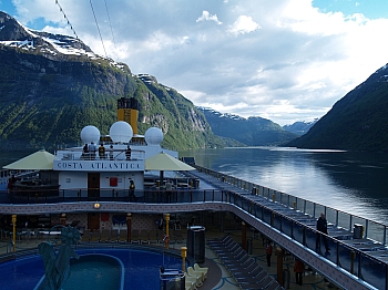 2008_06_14_Hellesylt_A_Geiranger_529_N__CNX-D