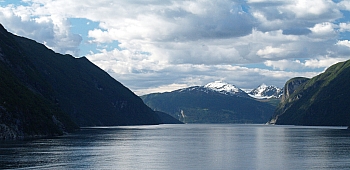 2008_06_14_Hellesylt_A_Geiranger_559_N_RR_70__CNX-D