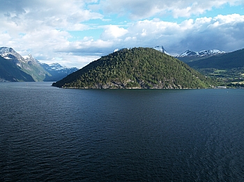 2008_06_14_Hellesylt_A_Geiranger_594_N_50__CNX-D