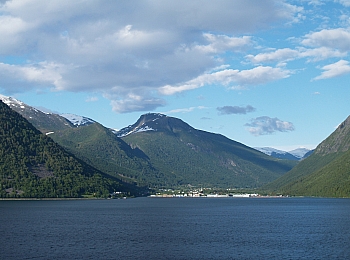 2008_06_14_Hellesylt_A_Geiranger_635_N_O_70__CNX-D