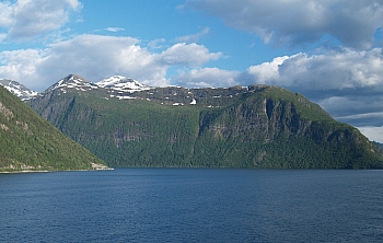 2008_06_14_Hellesylt_A_Geiranger_651_N_O_RRRRR_70__CNX-D