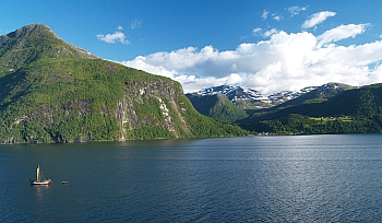 2008_06_14_Hellesylt_A_Geiranger_690_N_R_50__CNX-D