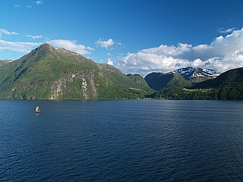 2008_06_14_Hellesylt_A_Geiranger_701_N_50__CNX-D