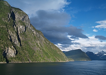 2008_06_20_Andalsnes_257_N_O_RRR_50__CNX-D